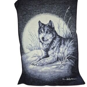 Biederlack USA Vintage 52" x 79" Reversible Blanket Wolf Lying Down Moon
